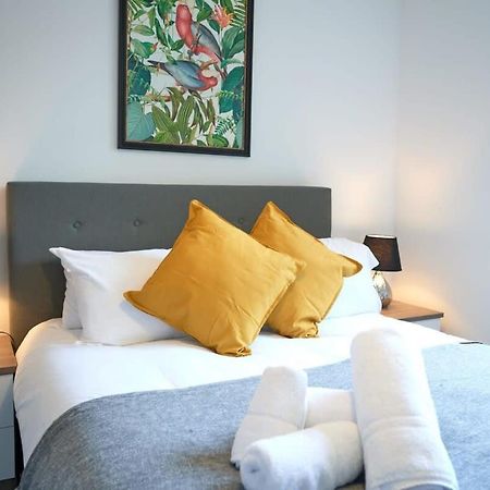 Fabulous 1 Bedroom Apartment In Central Preston Престон Экстерьер фото