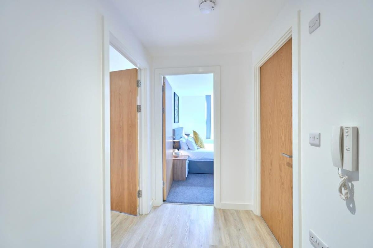 Fabulous 1 Bedroom Apartment In Central Preston Престон Экстерьер фото
